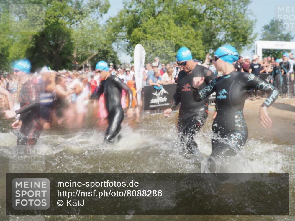 22.06.2025 - Viking Triathlon KatJ http://msf.ph/oto/8088286 22.06.2025 10:08:20 Schwimmen 37, 48, 69, 97, 133, 140, 222, 225, 364, 403, 406, 410, 499, 518, 638 meine-sportfotos.de