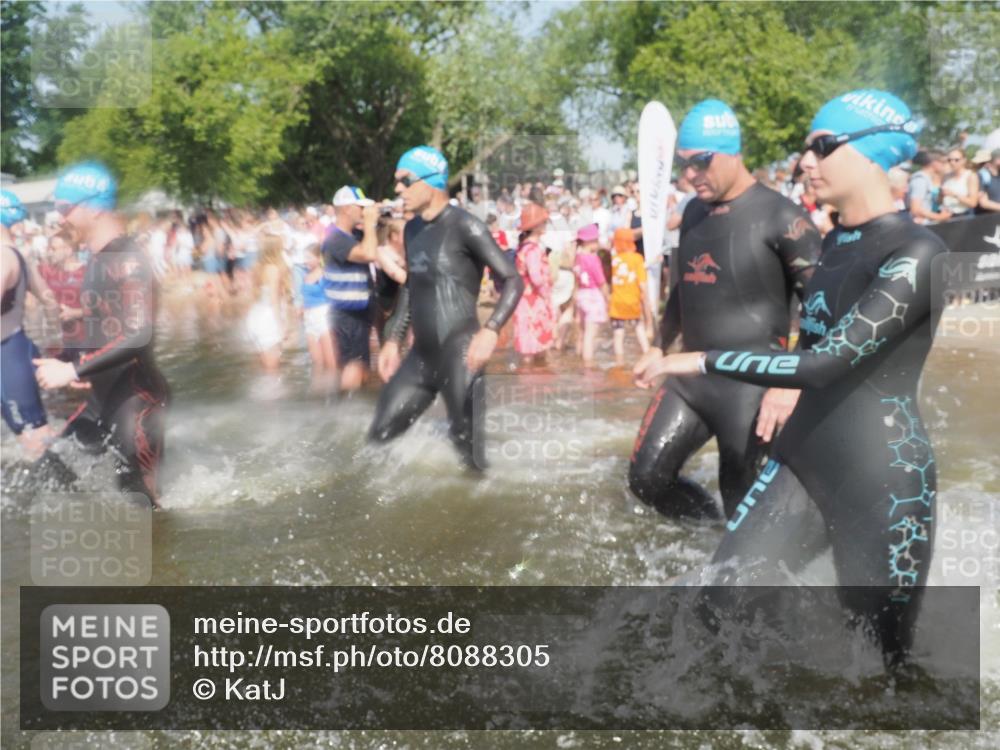 22.06.2025 - Viking Triathlon KatJ http://msf.ph/oto/8088305 22.06.2025 10:08:21 Schwimmen 37, 48, 69, 97, 133, 140, 222, 225, 364, 403, 406, 410, 499, 518, 638 meine-sportfotos.de