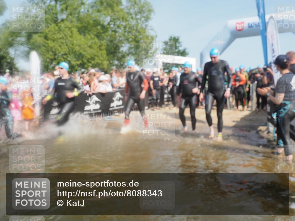 22.06.2025 - Viking Triathlon KatJ http://msf.ph/oto/8088343 22.06.2025 10:08:25 Schwimmen 37, 48, 69, 97, 133, 140, 222, 360, 364, 472, 481, 490, 499, 518, 542 meine-sportfotos.de