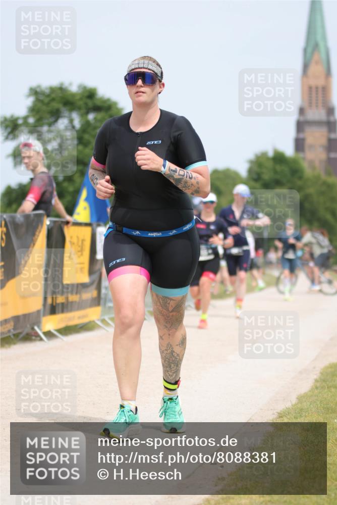 22.06.2025 - Viking Triathlon H.Heesch http://msf.ph/oto/8088381 22.06.2025 14:56:47 Laufen 165, 194, 201 meine-sportfotos.de
