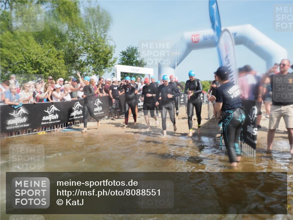 22.06.2025 - Viking Triathlon KatJ http://msf.ph/oto/8088551 22.06.2025 10:08:42 Schwimmen 71, 136, 166, 234, 241, 246, 303, 305, 319, 356, 357, 459, 470, 471, 656 meine-sportfotos.de