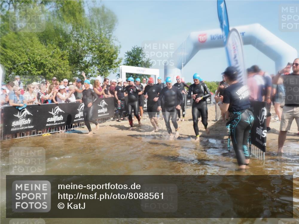 22.06.2025 - Viking Triathlon KatJ http://msf.ph/oto/8088561 22.06.2025 10:08:42 Schwimmen 71, 136, 166, 234, 241, 246, 303, 305, 319, 356, 357, 459, 470, 471, 656 meine-sportfotos.de