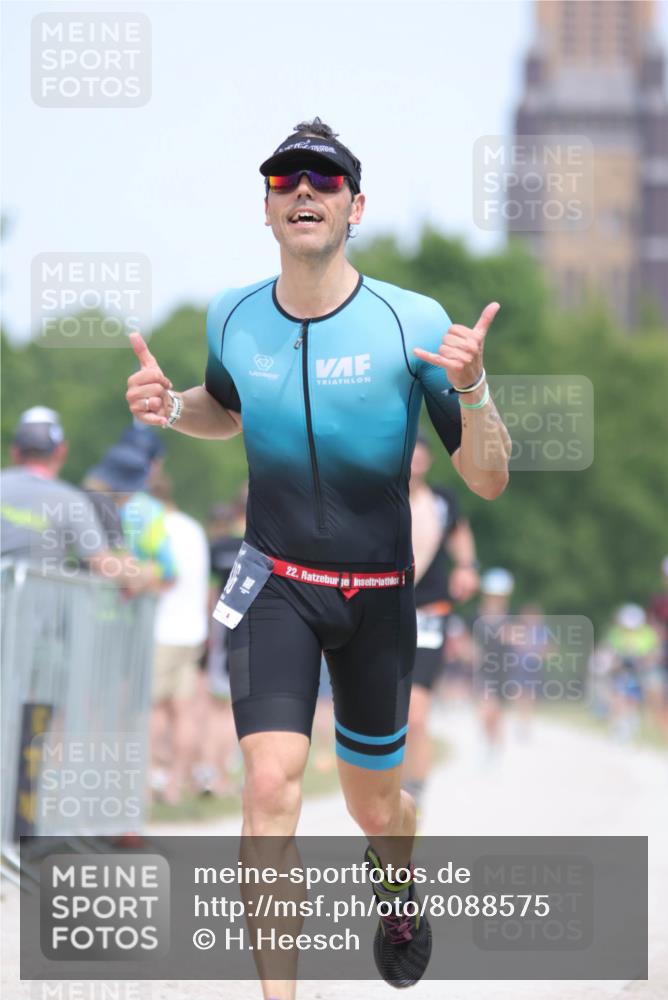 22.06.2025 - Viking Triathlon H.Heesch http://msf.ph/oto/8088575 22.06.2025 14:57:23 Laufen 93, 159, 273, 316 meine-sportfotos.de