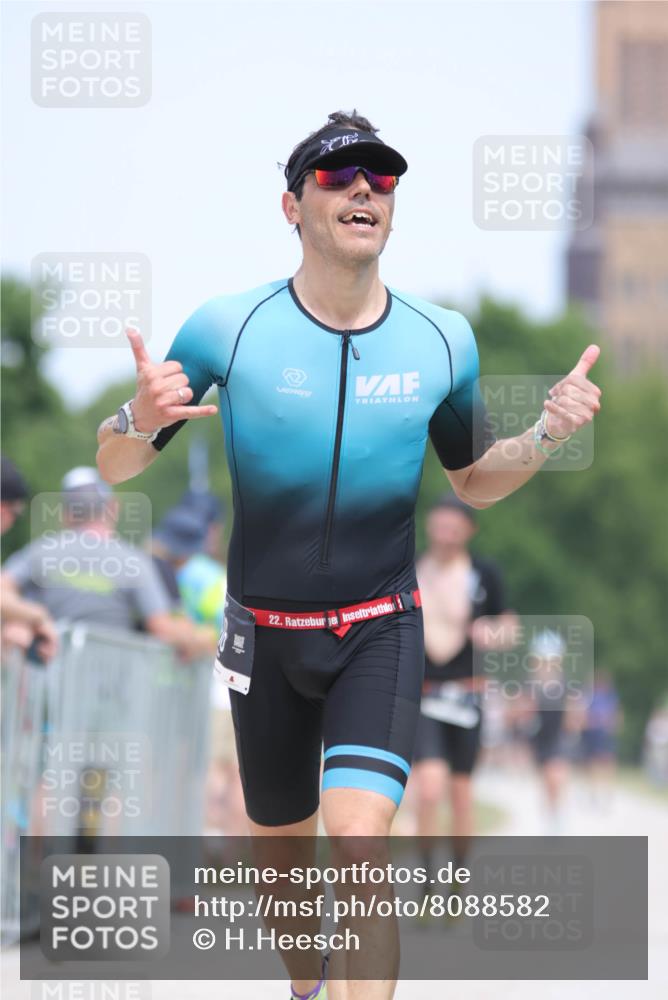 22.06.2025 - Viking Triathlon H.Heesch http://msf.ph/oto/8088582 22.06.2025 14:57:23 Laufen 93, 159, 273, 316 meine-sportfotos.de