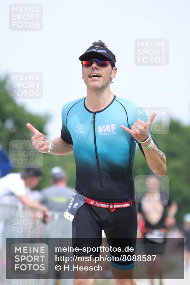 22.06.2025 - Viking Triathlon H.Heesch http://msf.ph/oto/8088587 22.06.2025 14:57:23 Laufen 93, 159, 273, 316 meine-sportfotos.de