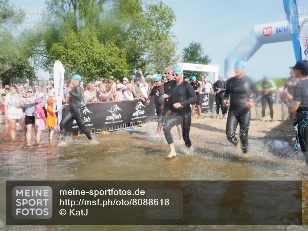 22.06.2025 - Viking Triathlon KatJ http://msf.ph/oto/8088618 22.06.2025 10:08:43 Schwimmen 71, 136, 166, 234, 241, 246, 303, 305, 319, 356, 357, 459, 470, 471, 640, 656 meine-sportfotos.de