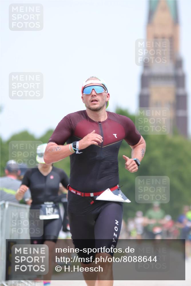 22.06.2025 - Viking Triathlon H.Heesch http://msf.ph/oto/8088644 22.06.2025 14:57:33 Laufen 53, 93, 149 meine-sportfotos.de