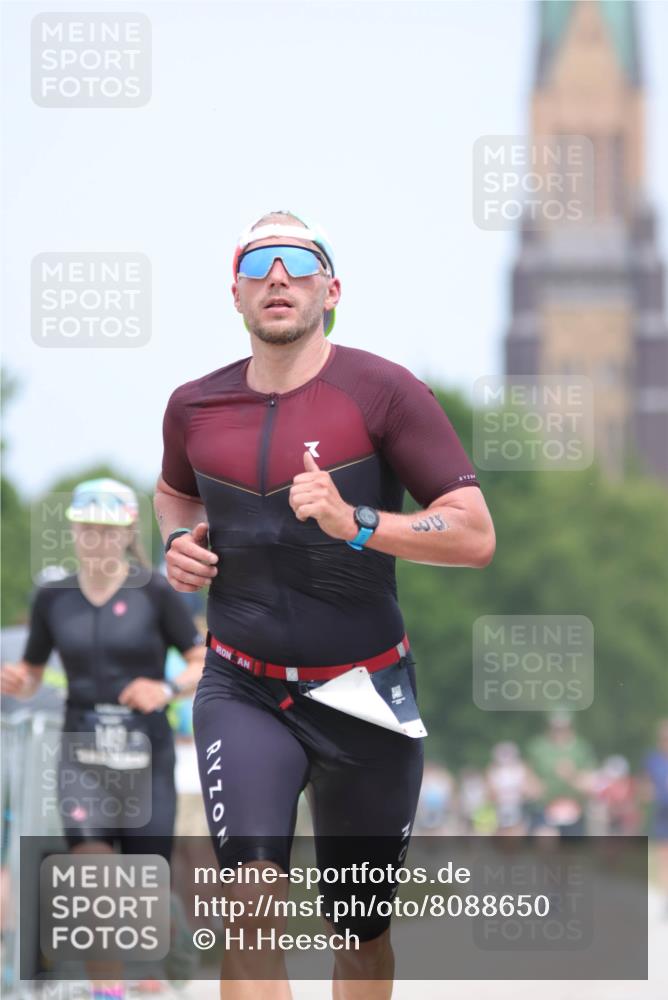 22.06.2025 - Viking Triathlon H.Heesch http://msf.ph/oto/8088650 22.06.2025 14:57:33 Laufen 53, 93, 149 meine-sportfotos.de