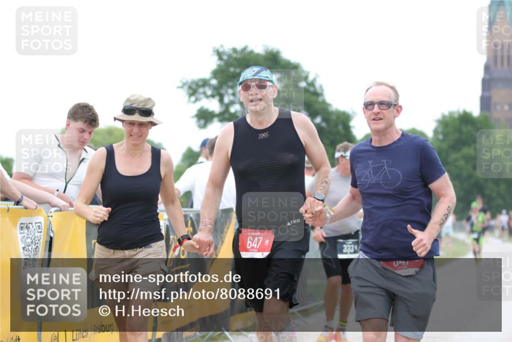 22.06.2025 - Viking Triathlon H.Heesch http://msf.ph/oto/8088691 22.06.2025 15:56:10 Laufen 199, 333, 647 meine-sportfotos.de