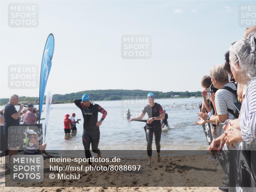 22.06.2025 - Viking Triathlon MichiJ http://msf.ph/oto/8088697 22.06.2025 10:36:41 Schwimmen 232, 251, 332 meine-sportfotos.de