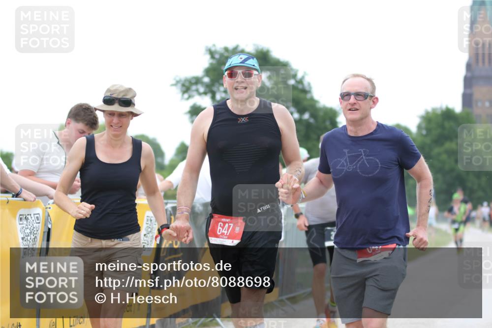 22.06.2025 - Viking Triathlon H.Heesch http://msf.ph/oto/8088698 22.06.2025 15:56:10 Laufen 199, 333, 647 meine-sportfotos.de