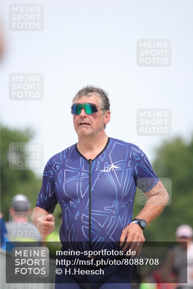 22.06.2025 - Viking Triathlon H.Heesch http://msf.ph/oto/8088708 22.06.2025 14:57:51 Laufen 71, 449, 634 meine-sportfotos.de