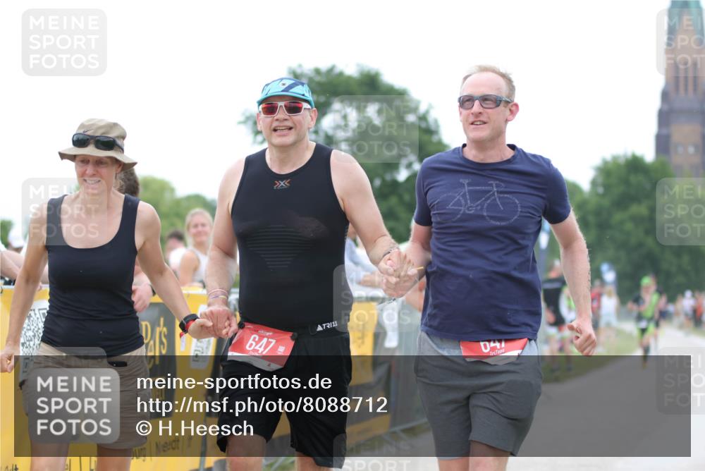 22.06.2025 - Viking Triathlon H.Heesch http://msf.ph/oto/8088712 22.06.2025 15:56:10 Laufen 199, 333, 647 meine-sportfotos.de