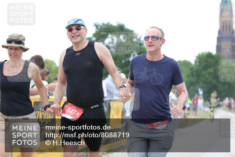 22.06.2025 - Viking Triathlon H.Heesch http://msf.ph/oto/8088719 22.06.2025 15:56:10 Laufen 199, 333, 647 meine-sportfotos.de