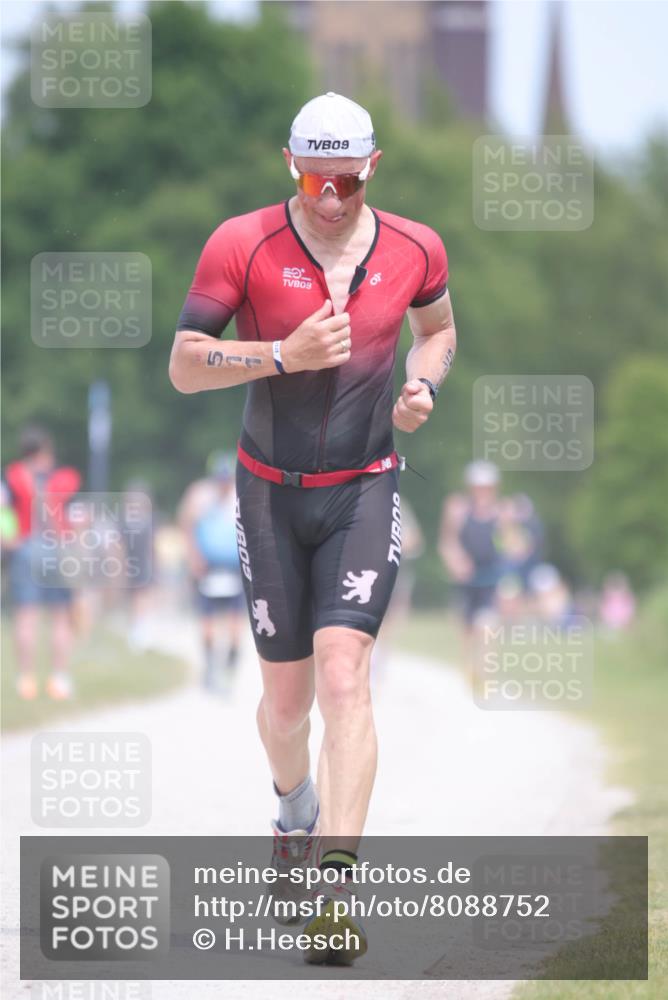 22.06.2025 - Viking Triathlon H.Heesch http://msf.ph/oto/8088752 22.06.2025 14:57:59 Laufen 480, 511 meine-sportfotos.de