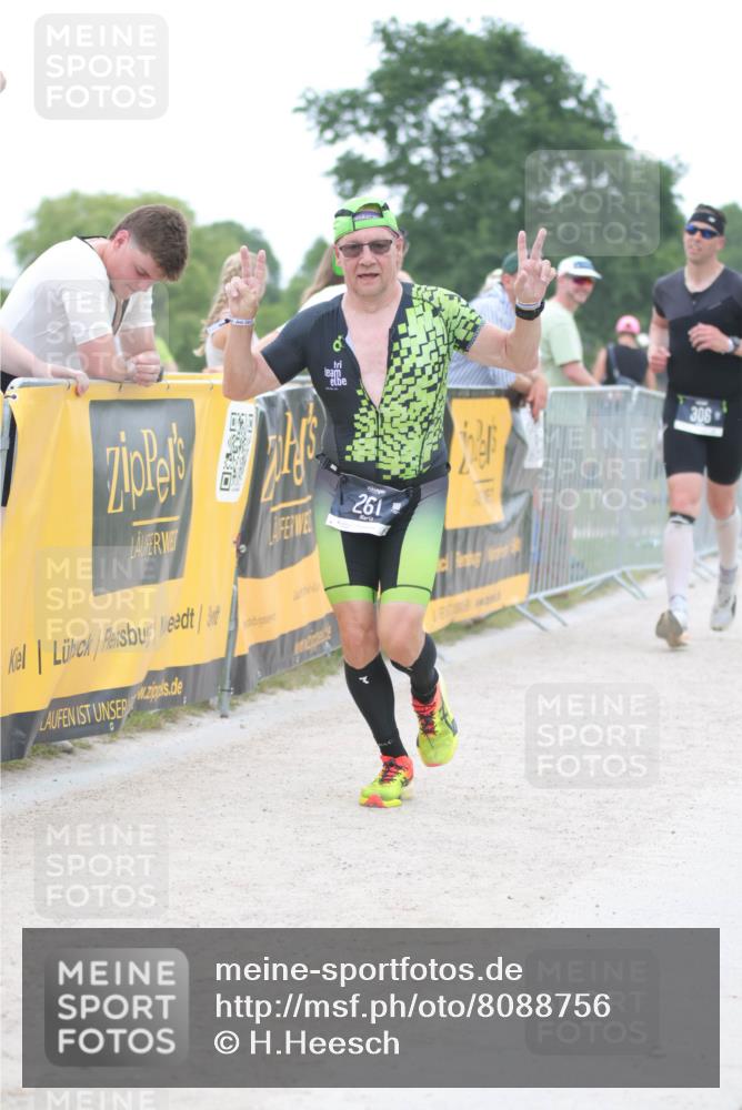 22.06.2025 - Viking Triathlon H.Heesch http://msf.ph/oto/8088756 22.06.2025 15:56:21 Laufen 261, 306 meine-sportfotos.de