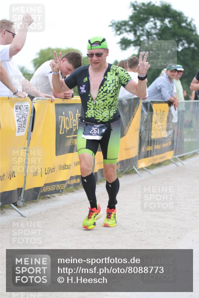 22.06.2025 - Viking Triathlon H.Heesch http://msf.ph/oto/8088773 22.06.2025 15:56:22 Laufen 261, 306 meine-sportfotos.de