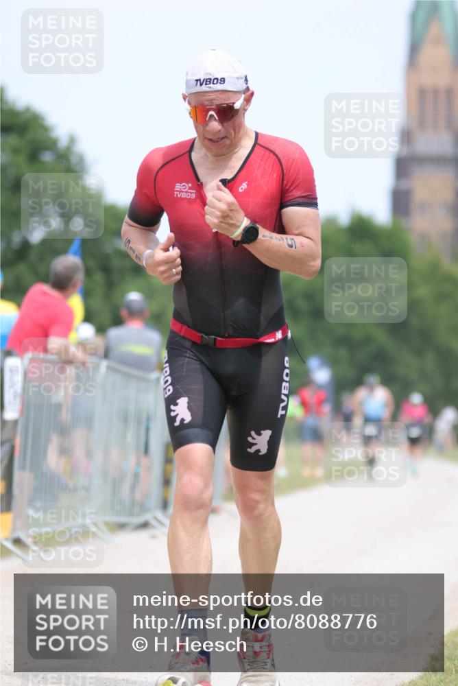22.06.2025 - Viking Triathlon H.Heesch http://msf.ph/oto/8088776 22.06.2025 14:58:02 Laufen 480, 511 meine-sportfotos.de