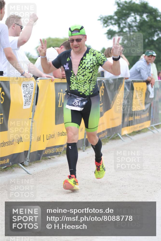 22.06.2025 - Viking Triathlon H.Heesch http://msf.ph/oto/8088778 22.06.2025 15:56:22 Laufen 261, 306 meine-sportfotos.de