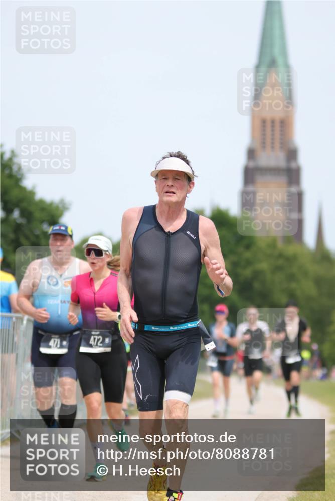 22.06.2025 - Viking Triathlon H.Heesch http://msf.ph/oto/8088781 22.06.2025 14:58:21 Laufen 233, 346, 464, 471, 472 meine-sportfotos.de