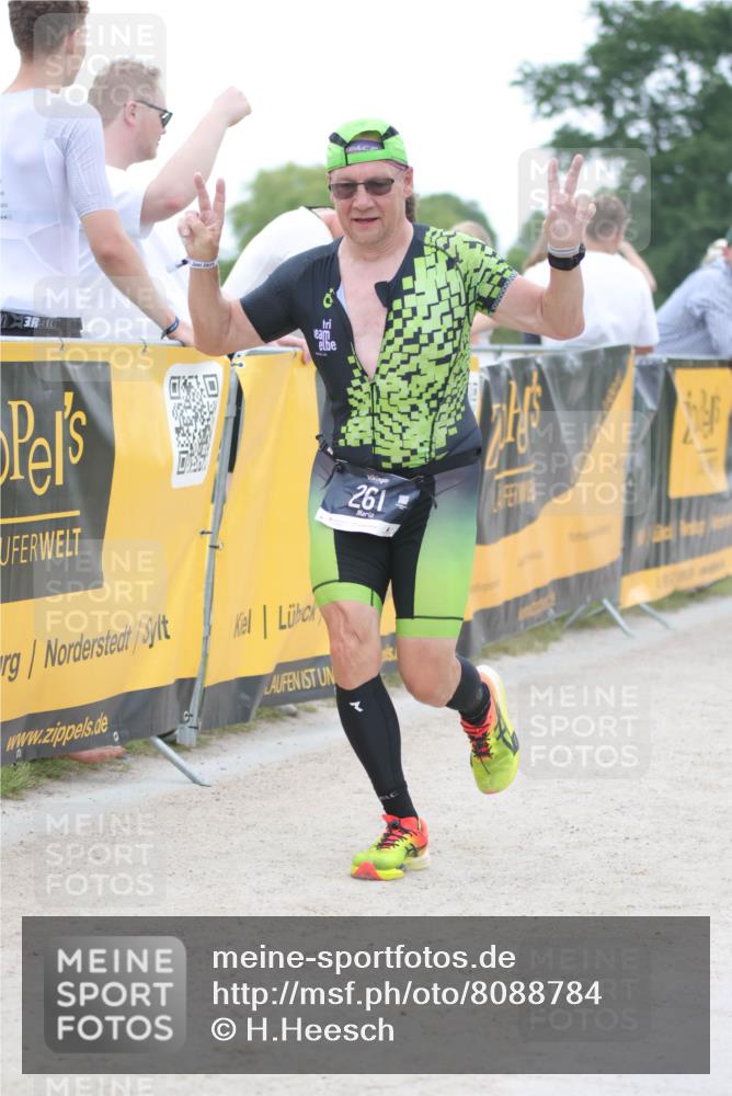 22.06.2025 - Viking Triathlon H.Heesch http://msf.ph/oto/8088784 22.06.2025 15:56:22 Laufen 261, 306 meine-sportfotos.de