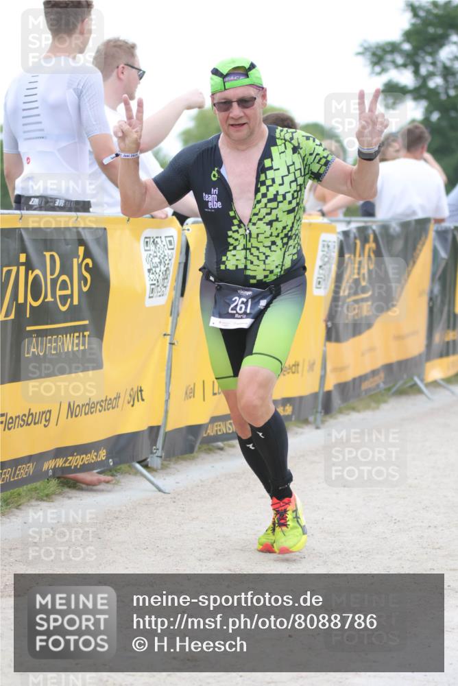 22.06.2025 - Viking Triathlon H.Heesch http://msf.ph/oto/8088786 22.06.2025 15:56:22 Laufen 261, 306 meine-sportfotos.de