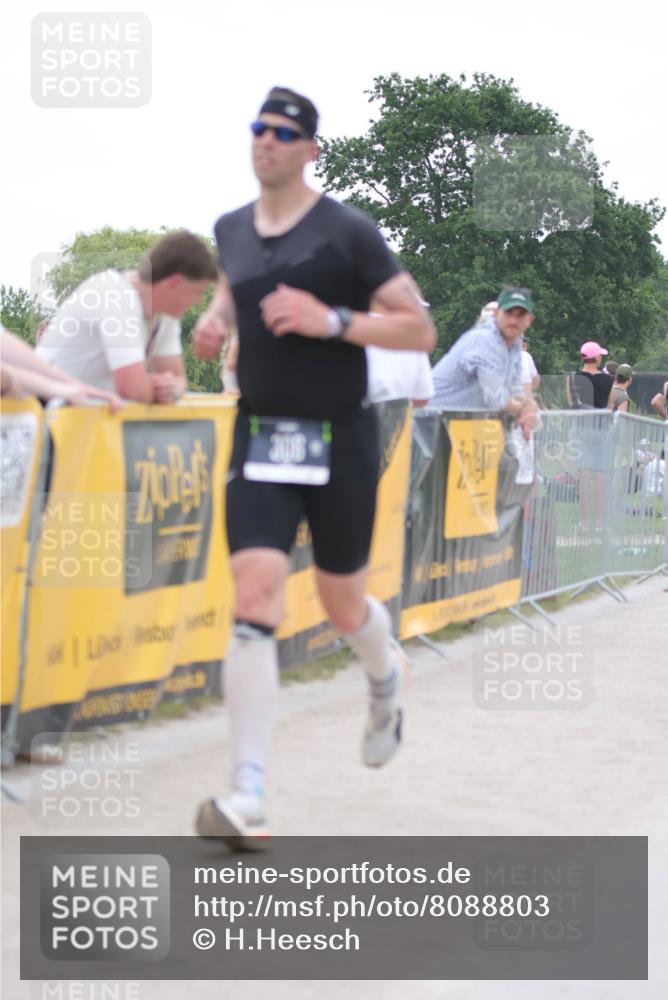 22.06.2025 - Viking Triathlon H.Heesch http://msf.ph/oto/8088803 22.06.2025 15:56:24 Laufen 261, 306 meine-sportfotos.de