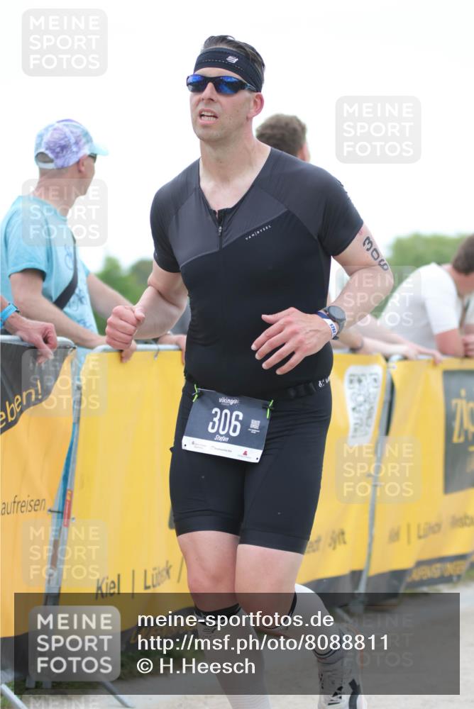 22.06.2025 - Viking Triathlon H.Heesch http://msf.ph/oto/8088811 22.06.2025 15:56:25 Laufen 261, 306 meine-sportfotos.de