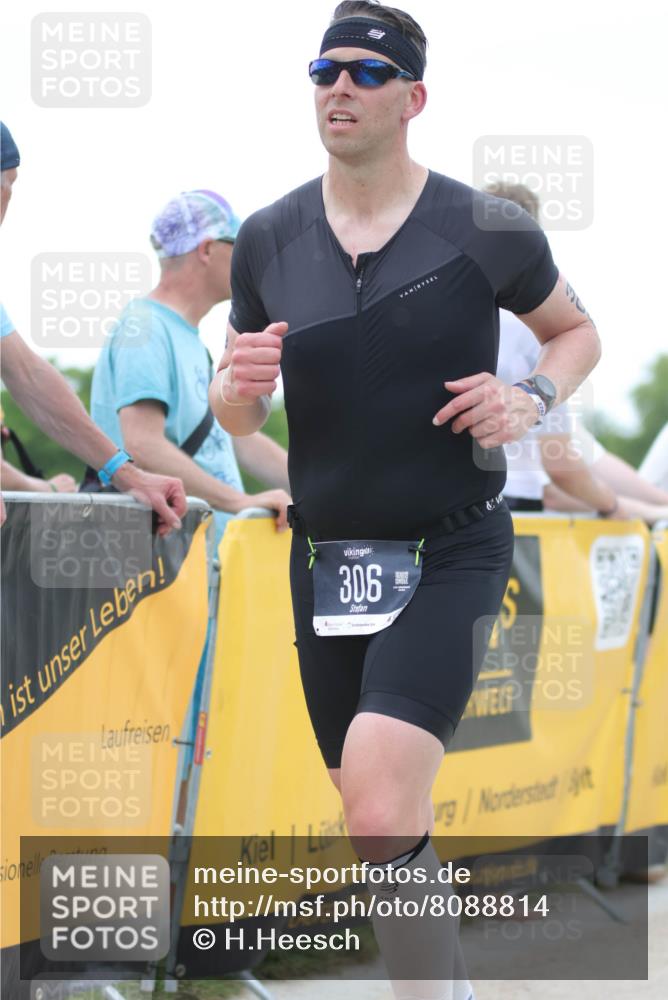 22.06.2025 - Viking Triathlon H.Heesch http://msf.ph/oto/8088814 22.06.2025 15:56:25 Laufen 261, 306 meine-sportfotos.de