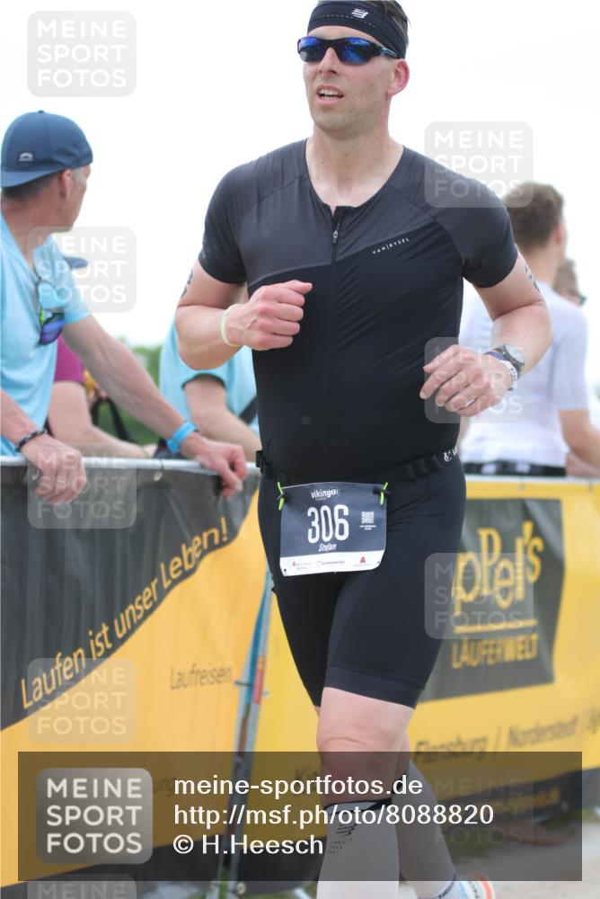 22.06.2025 - Viking Triathlon H.Heesch http://msf.ph/oto/8088820 22.06.2025 15:56:25 Laufen 261, 306 meine-sportfotos.de