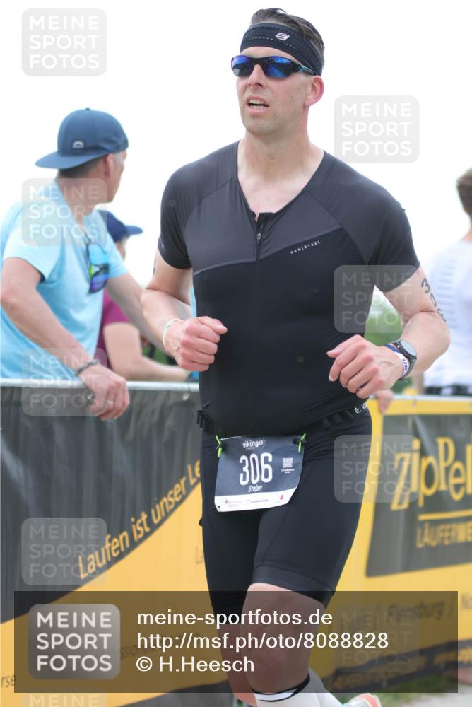 22.06.2025 - Viking Triathlon H.Heesch http://msf.ph/oto/8088828 22.06.2025 15:56:25 Laufen 261, 306 meine-sportfotos.de