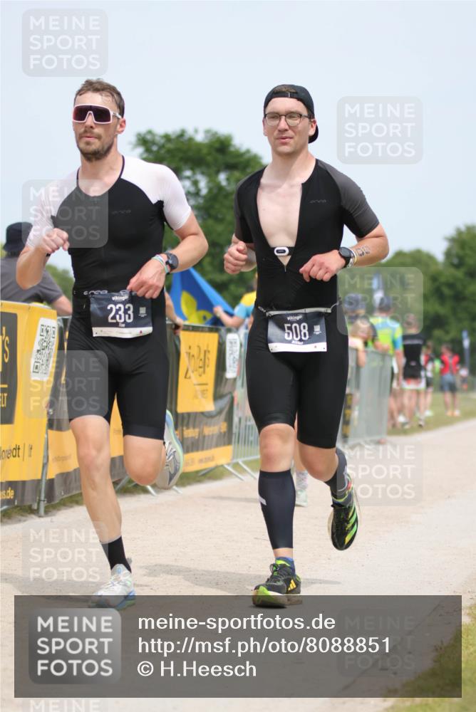 22.06.2025 - Viking Triathlon H.Heesch http://msf.ph/oto/8088851 22.06.2025 14:58:29 Laufen 233, 471, 472, 477, 508 meine-sportfotos.de
