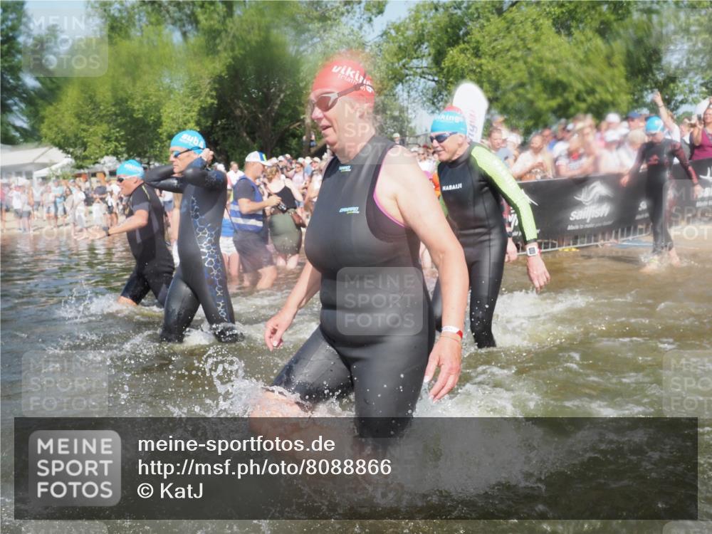 22.06.2025 - Viking Triathlon KatJ http://msf.ph/oto/8088866 22.06.2025 10:08:52 Schwimmen 160, 234, 241, 356, 359, 405, 471, 483, 634, 640, 656 meine-sportfotos.de