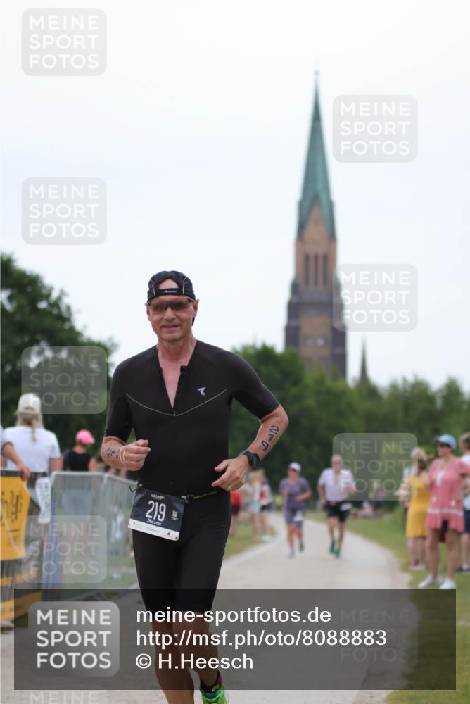 22.06.2025 - Viking Triathlon H.Heesch http://msf.ph/oto/8088883 22.06.2025 15:57:28 Laufen 219 meine-sportfotos.de