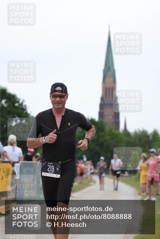 22.06.2025 - Viking Triathlon H.Heesch http://msf.ph/oto/8088888 22.06.2025 15:57:28 Laufen 219 meine-sportfotos.de