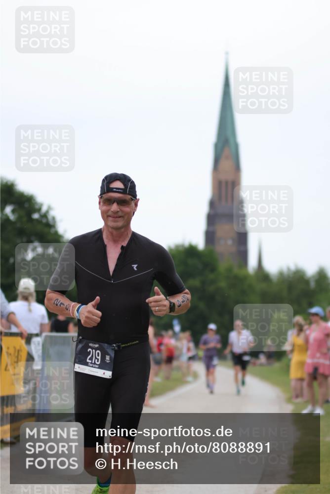 22.06.2025 - Viking Triathlon H.Heesch http://msf.ph/oto/8088891 22.06.2025 15:57:28 Laufen 219 meine-sportfotos.de