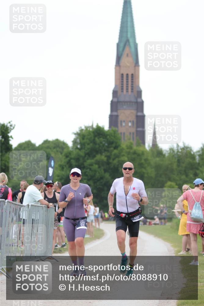 22.06.2025 - Viking Triathlon H.Heesch http://msf.ph/oto/8088910 22.06.2025 15:57:34 Laufen 205, 317 meine-sportfotos.de