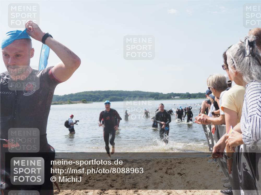 22.06.2025 - Viking Triathlon MichiJ http://msf.ph/oto/8088963 22.06.2025 10:37:11 Schwimmen 172, 233, 355, 370, 383, 454, 500, 513, 649 meine-sportfotos.de
