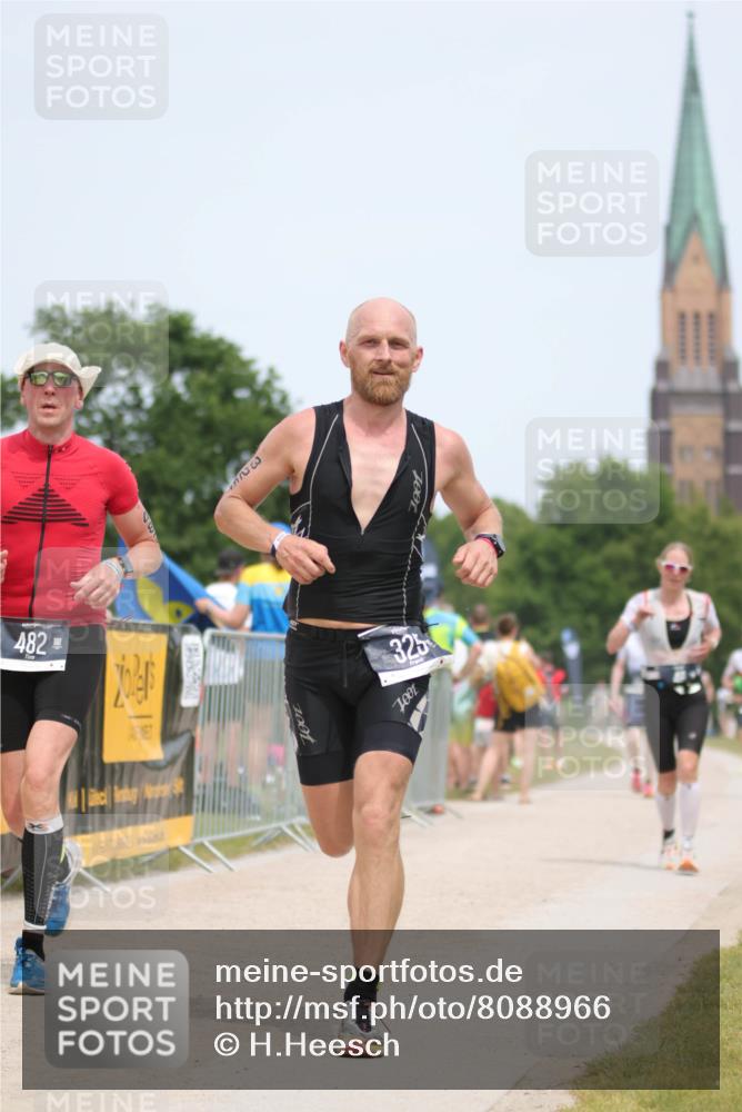 22.06.2025 - Viking Triathlon H.Heesch http://msf.ph/oto/8088966 22.06.2025 14:58:54 Laufen 46, 137, 196, 325, 482 meine-sportfotos.de