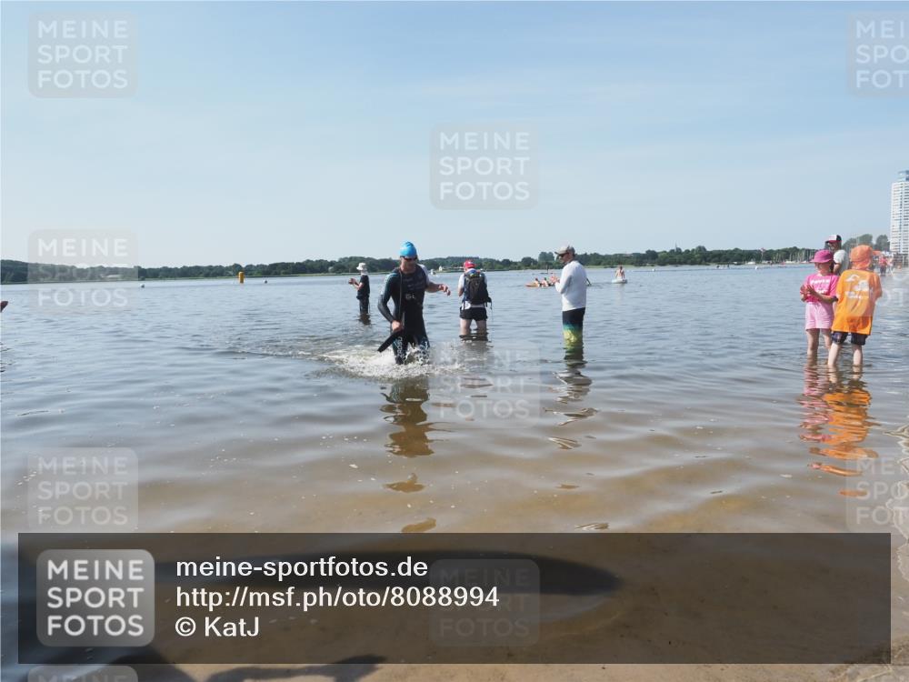 22.06.2025 - Viking Triathlon KatJ http://msf.ph/oto/8088994 22.06.2025 10:22:49 Schwimmen 100 meine-sportfotos.de