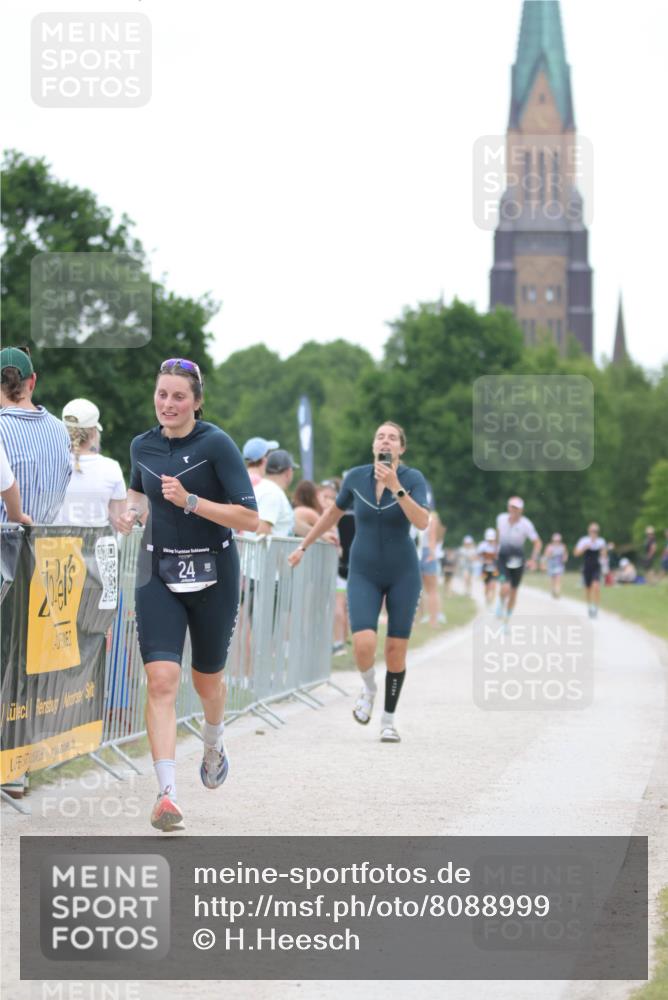 22.06.2025 - Viking Triathlon H.Heesch http://msf.ph/oto/8088999 22.06.2025 15:58:14 Laufen 24 meine-sportfotos.de