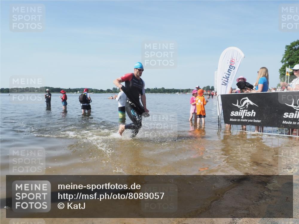 22.06.2025 - Viking Triathlon KatJ http://msf.ph/oto/8089057 22.06.2025 10:22:51 Schwimmen 100 meine-sportfotos.de
