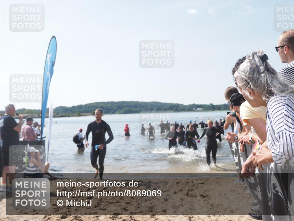 22.06.2025 - Viking Triathlon MichiJ http://msf.ph/oto/8089069 22.06.2025 10:37:19 Schwimmen 34, 131, 172, 180, 233, 253, 312, 316, 344, 370, 383, 454, 513, 649 meine-sportfotos.de