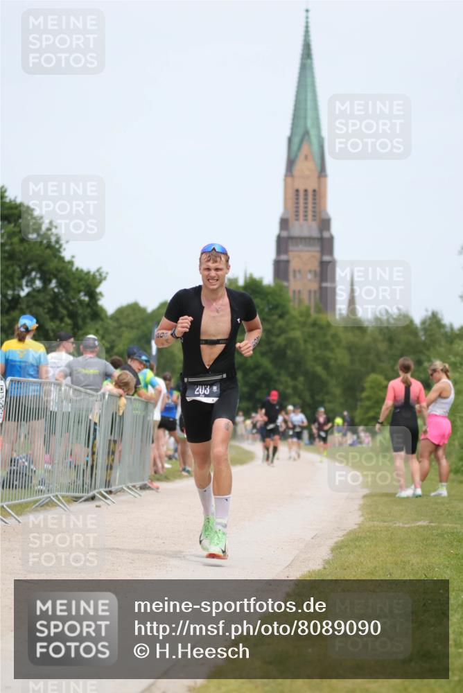 22.06.2025 - Viking Triathlon H.Heesch http://msf.ph/oto/8089090 22.06.2025 14:59:31 Laufen 203 meine-sportfotos.de