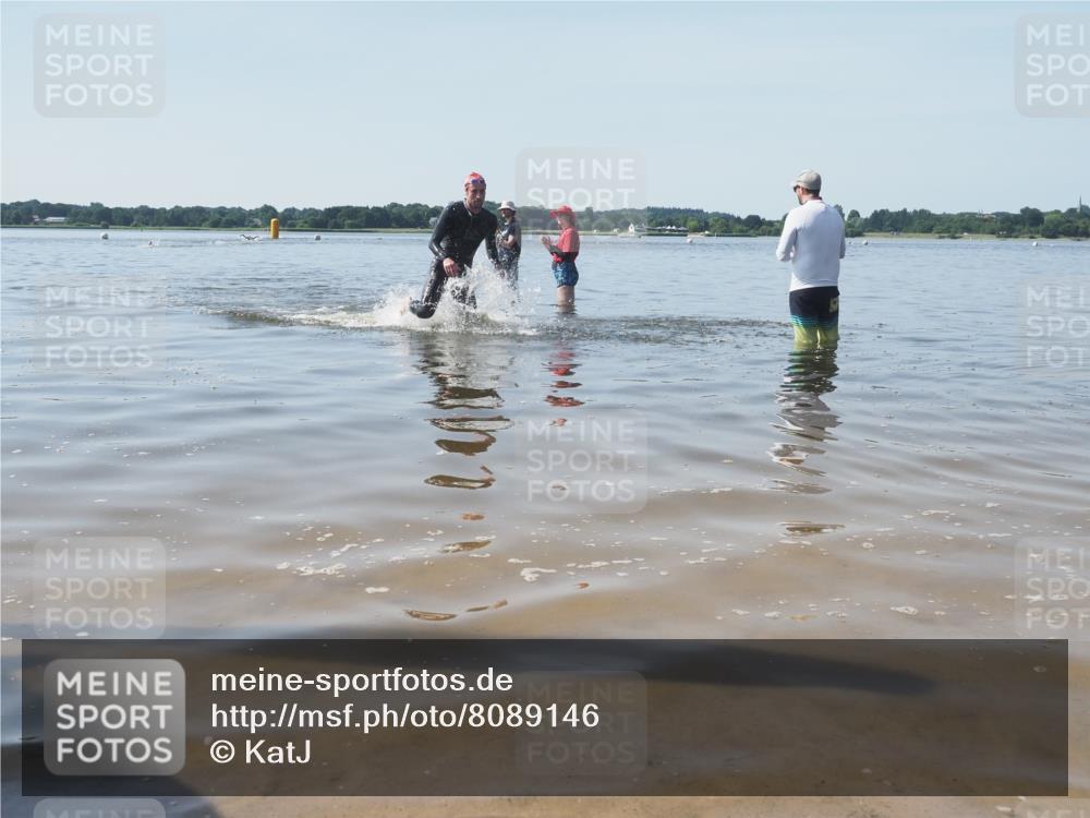 22.06.2025 - Viking Triathlon KatJ http://msf.ph/oto/8089146 22.06.2025 10:24:12 Schwimmen 609 meine-sportfotos.de