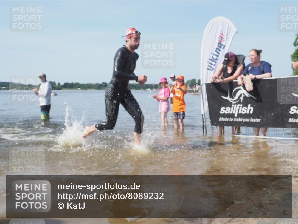 22.06.2025 - Viking Triathlon KatJ http://msf.ph/oto/8089232 22.06.2025 10:24:14 Schwimmen 609 meine-sportfotos.de