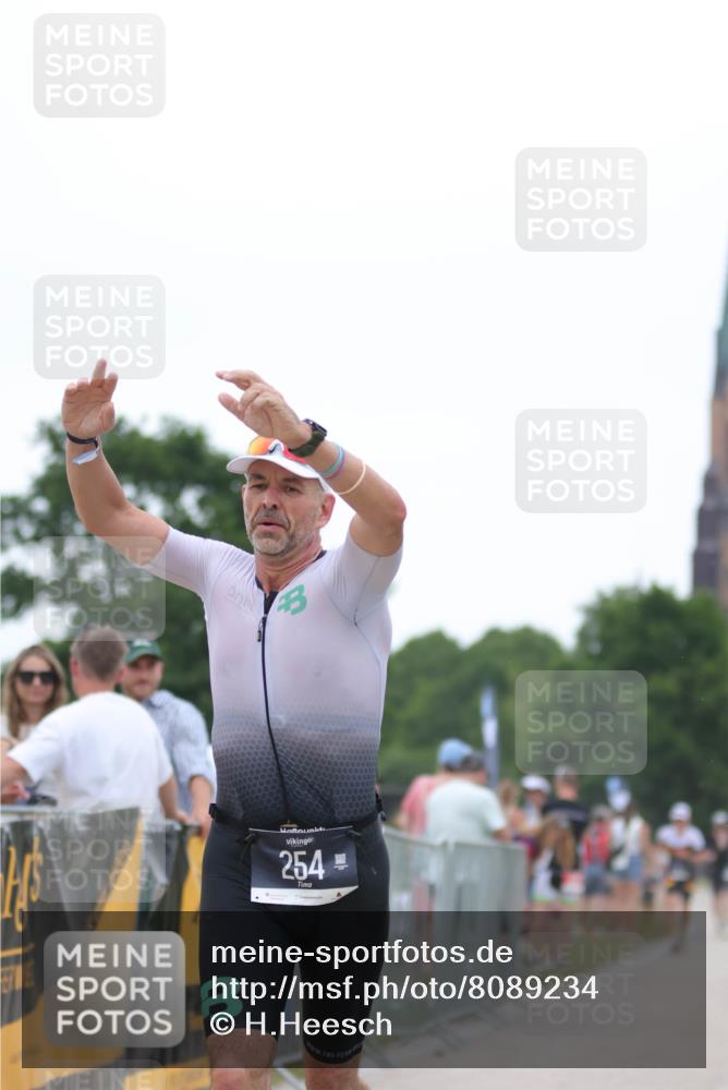 22.06.2025 - Viking Triathlon H.Heesch http://msf.ph/oto/8089234 22.06.2025 15:58:25 Laufen 18, 254 meine-sportfotos.de