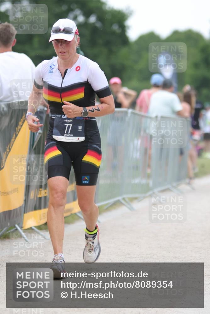 22.06.2025 - Viking Triathlon H.Heesch http://msf.ph/oto/8089354 22.06.2025 15:58:39 Laufen 77 meine-sportfotos.de