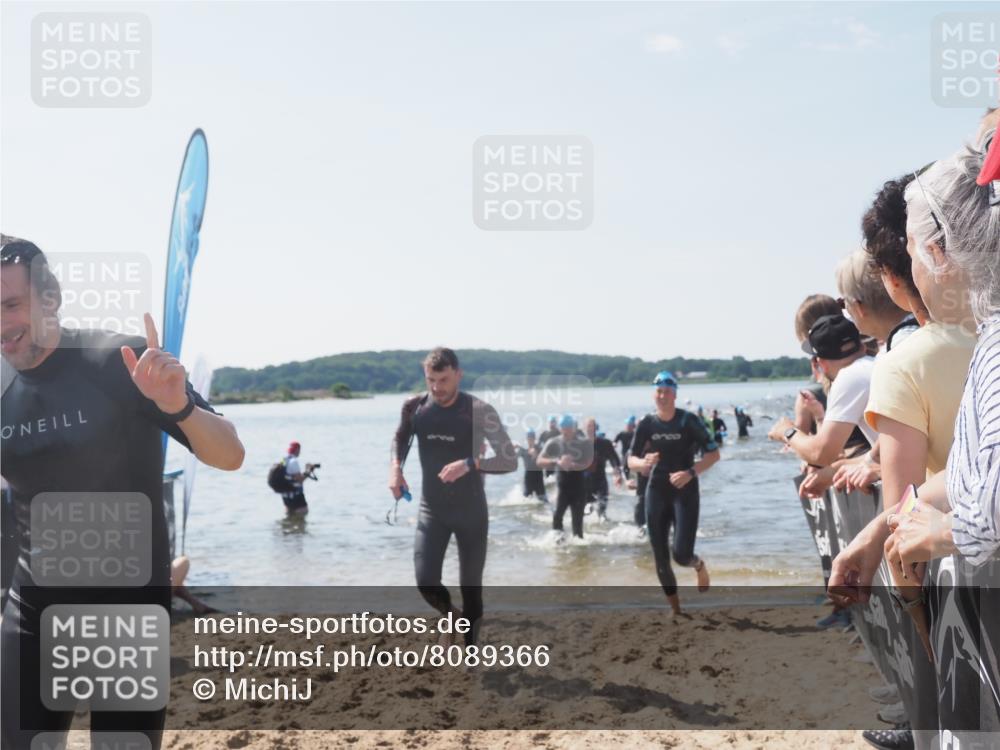 22.06.2025 - Viking Triathlon MichiJ http://msf.ph/oto/8089366 22.06.2025 10:37:28 Schwimmen 21, 34, 131, 141, 163, 177, 180, 187, 233, 253, 312, 316, 344, 370, 383, 456, 639 meine-sportfotos.de