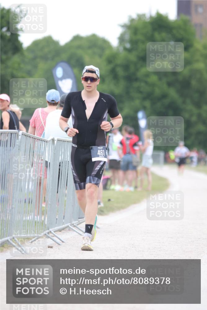 22.06.2025 - Viking Triathlon H.Heesch http://msf.ph/oto/8089378 22.06.2025 15:58:42 Laufen 77, 192, 461 meine-sportfotos.de